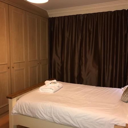 Halebarns Guesthouse Manchester Airport (Adults Only) Ringway Exterior photo