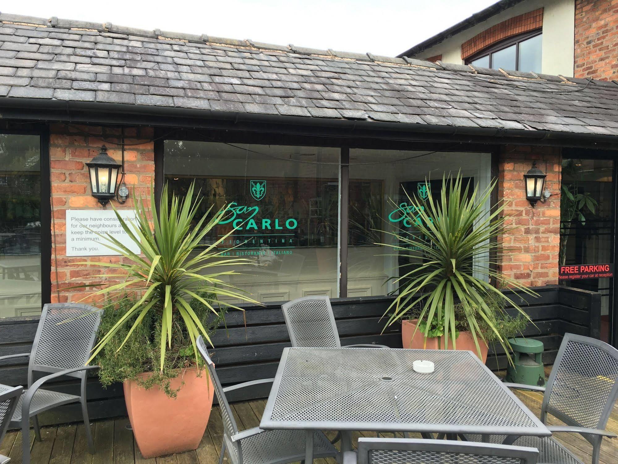 Halebarns Guesthouse Manchester Airport (Adults Only) Ringway Exterior photo